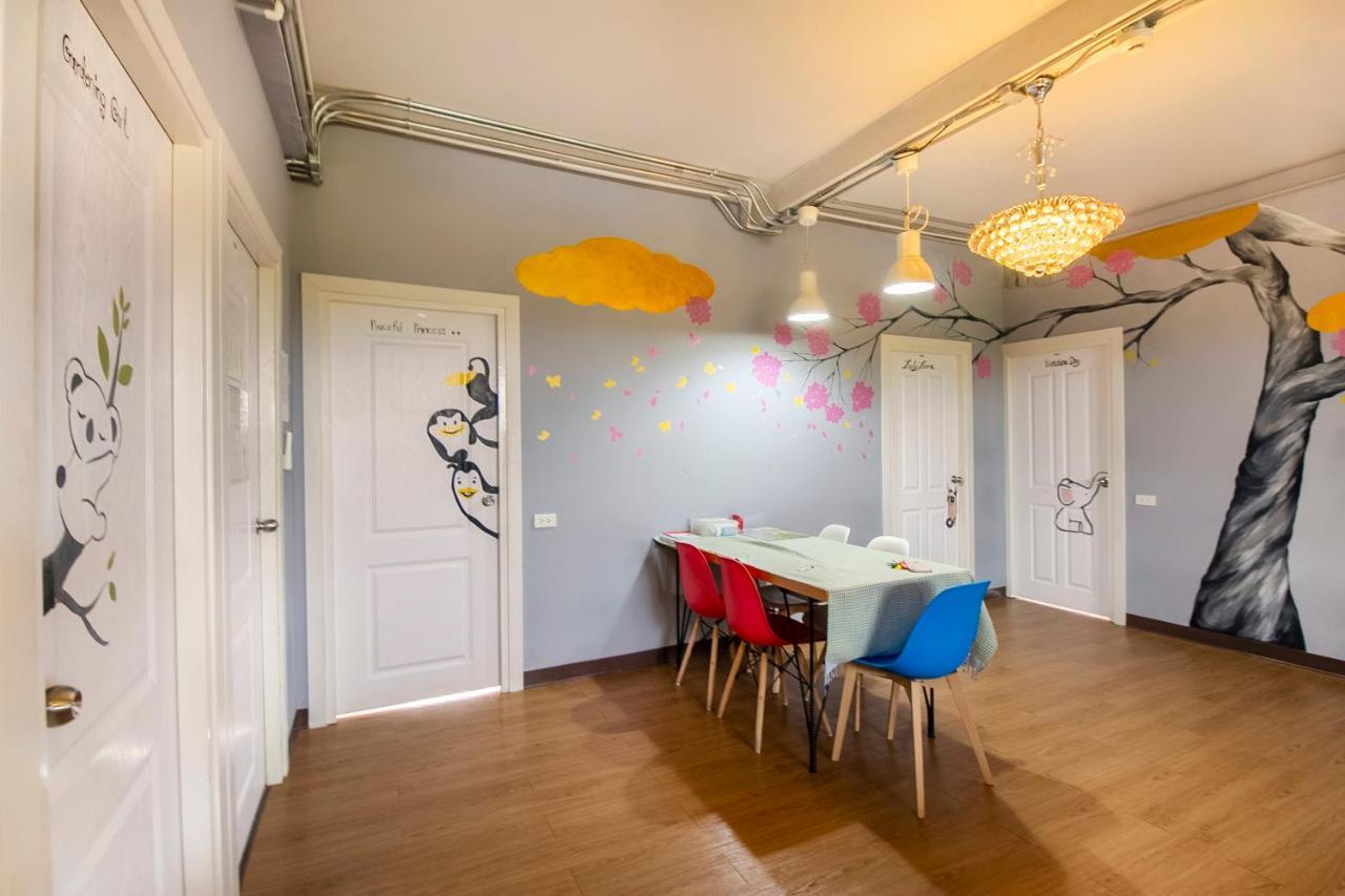 Hotel Hostel@seatzstation