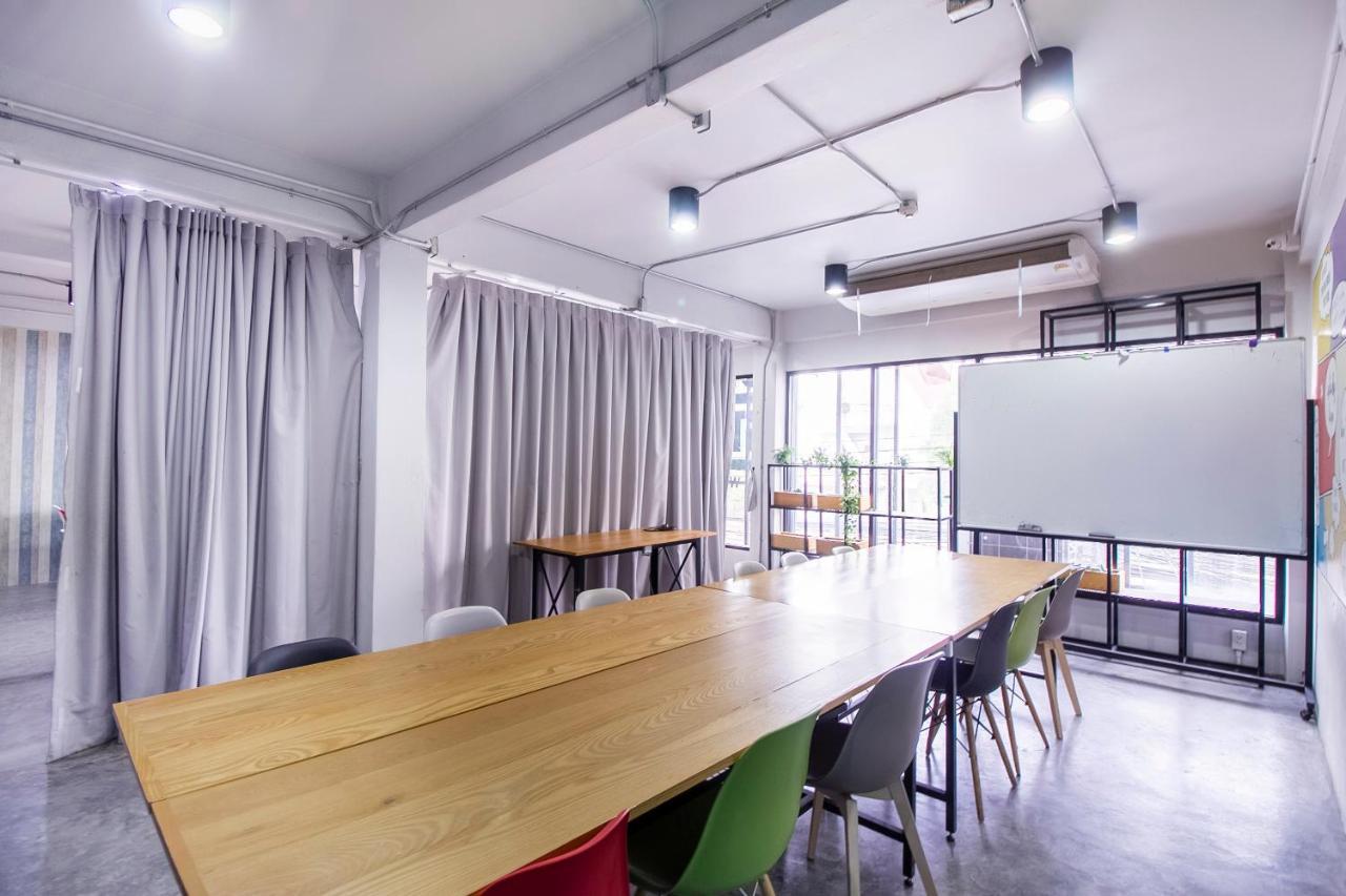 Hostel@seatzstation Bangkok