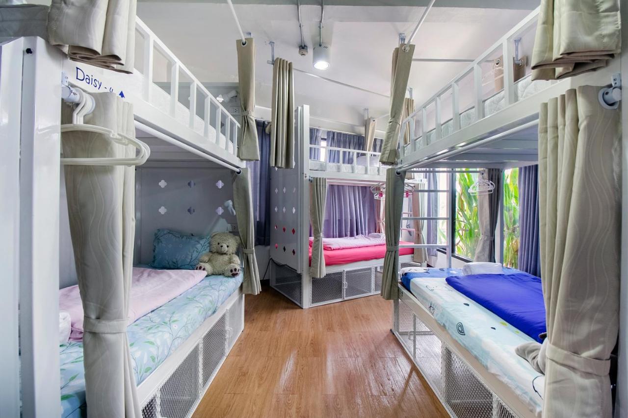 Khách sạn Hostel@seatzstation 2*